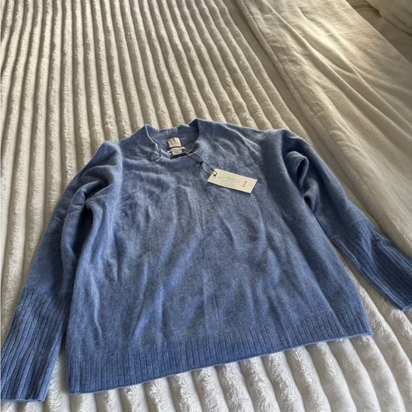 Joie 100% Cashmere Softest Cozy Periwinkle Blue NEW - Picture 2 of 12